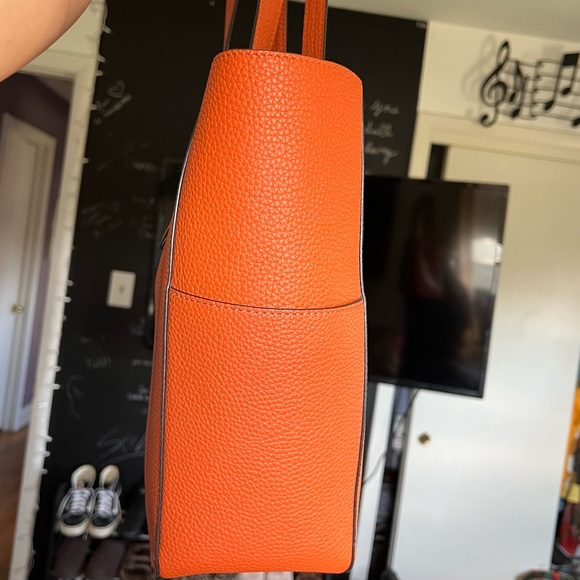 Michael Kors Junie MD Tote Burnt Orange - Picture 6 of 7